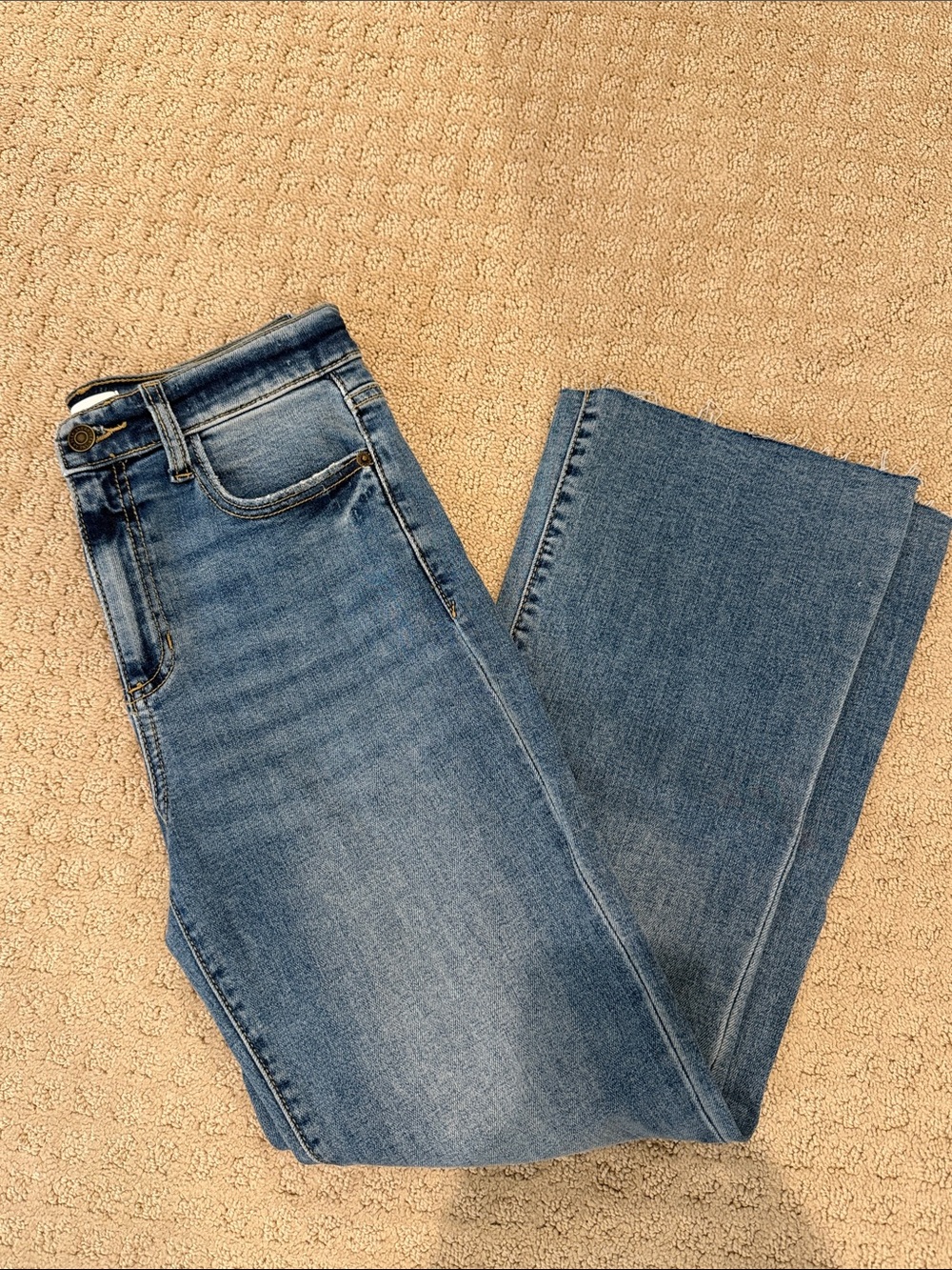 Sneak Peek Women's Light Blue Wide-Leg Jeans size 7/28